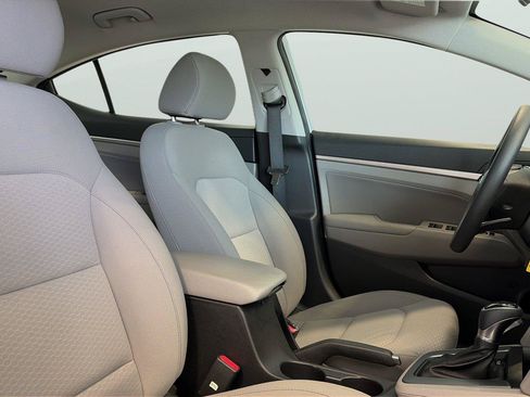 Used 2020 Hyundai Elantra SEL FWD image 14