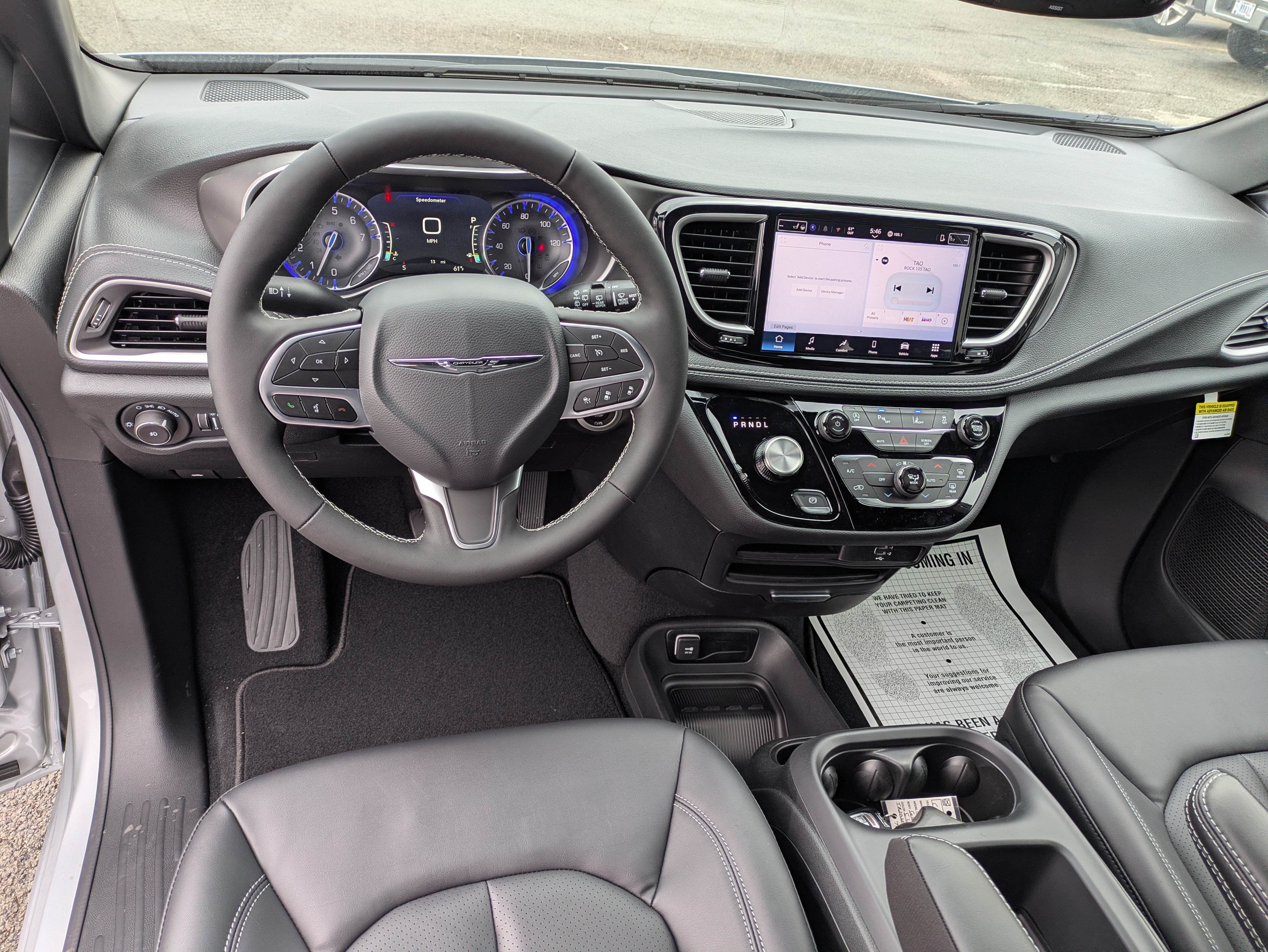 Used 2026 Chrysler Pacifica Select FWD image 14