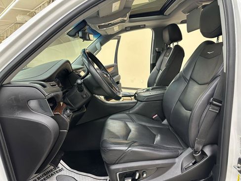 Used 2018 Cadillac Escalade Premium Luxury RWD image 26