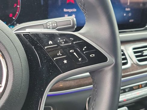 Used 2025 Mercedes-Benz GLS 450 4MATIC image 26