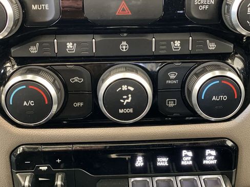 Used 2019 RAM 1500 Laramie image 22