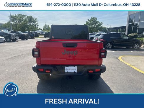 Used 2024 Jeep Gladiator Mojave w/ Technology Group AWD/4WD image 5