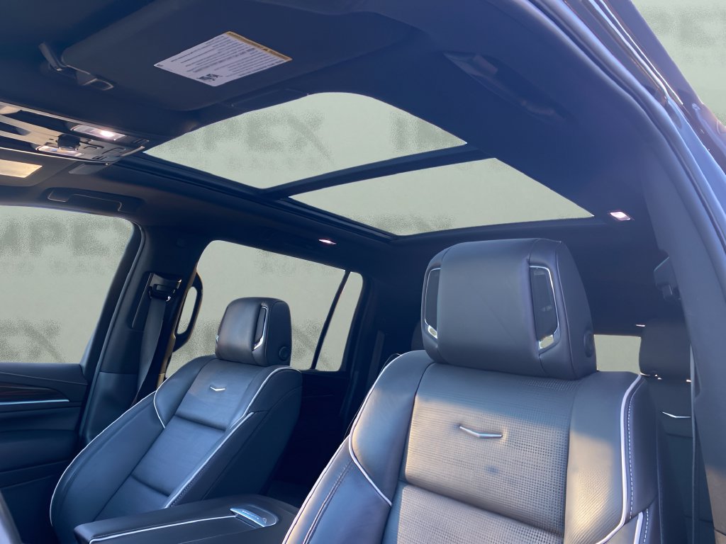 Used 2024 Cadillac Escalade ESV Premium Luxury AWD/4WD image 13