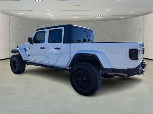 Used 2024 Jeep Gladiator Sport image 5