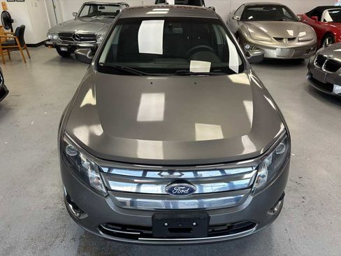 Used 2010 Ford Fusion Hybrid FWD image 2