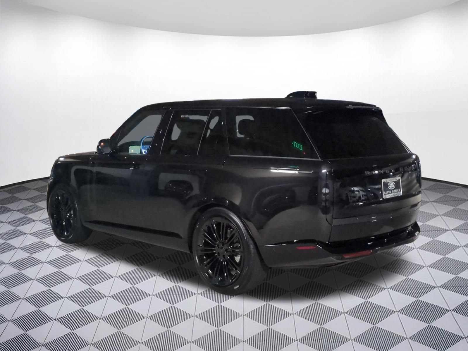 New 2026 Land Rover Range Rover SE AWD/4WD image 3