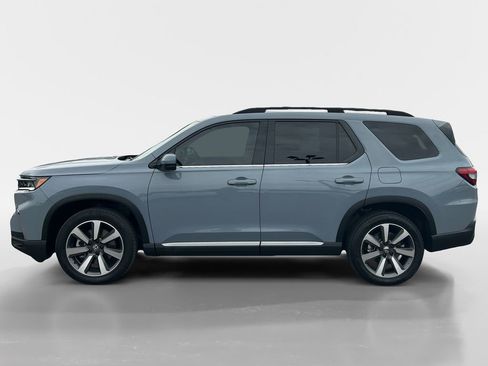 Used 2023 Honda Pilot Touring image 2