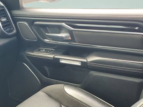 Used 2022 RAM 1500 Laramie AWD/4WD image 12