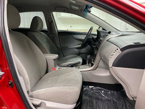 Used 2013 Toyota Corolla LE Special Edition image 14