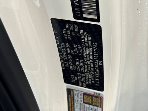 New 2026 Kia Carnival EX image 23