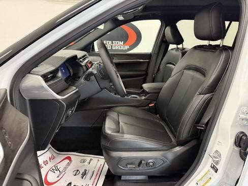 New 2025 Jeep Grand Cherokee L Limited image 10