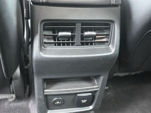 Used 2024 Ford Edge Titanium AWD/4WD image 22