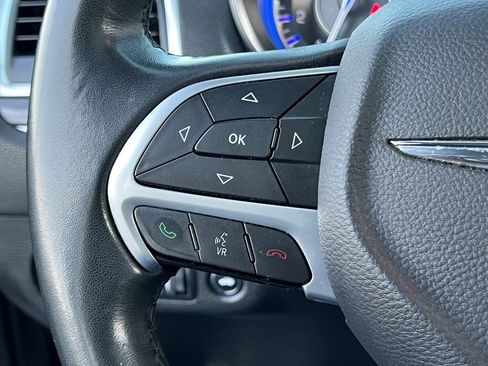 Used 2016 Chrysler 300 Limited RWD image 22
