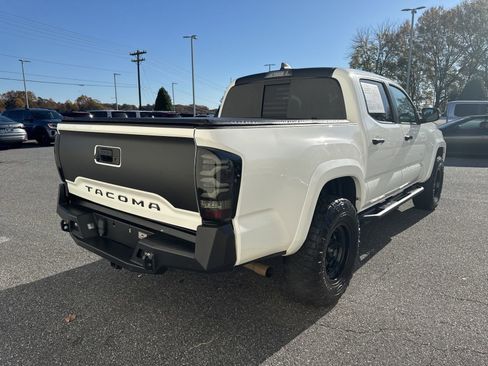 Used 2022 Toyota Tacoma SR5 image 6