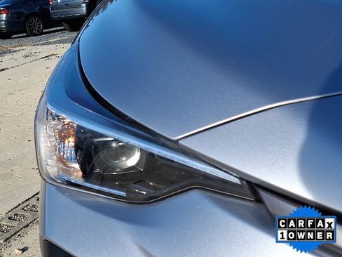 Used 2024 Subaru Crosstrek 2.0i Premium image 12