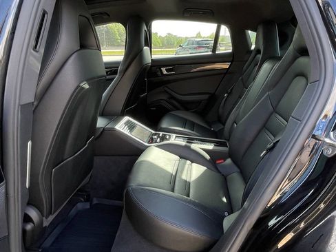 Used 2018 Porsche Panamera image 34