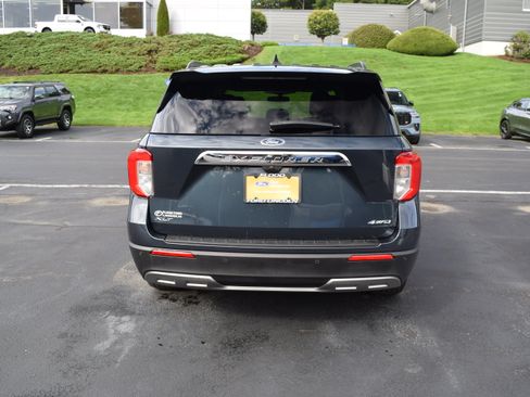 Used 2023 Ford Explorer XLT w/ Equipment Group 202A AWD/4WD image 5