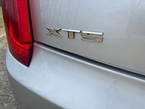 Used 2013 Cadillac XTS Luxury w/ Driver Awareness Package image 26