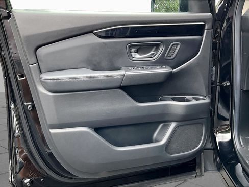 Used 2024 Honda Pilot Touring image 22