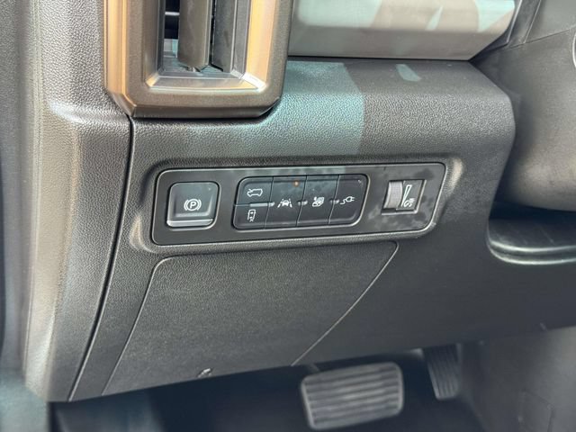 Used 2024 GMC Hummer EV 3X w/ Omega Edition AWD/4WD image 17