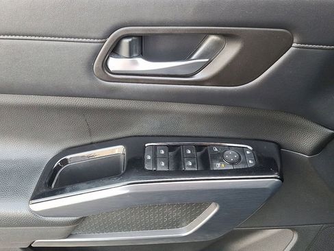 Used 2022 Nissan Pathfinder SL image 11