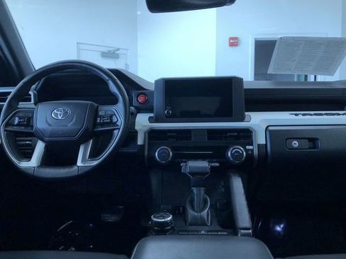 Used 2024 Toyota Tacoma TRD Off-Road image 11