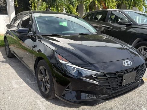 Used 2022 Hyundai Elantra SEL FWD image 10