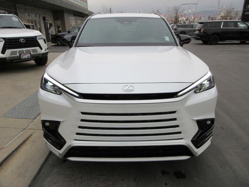 New 2026 Lexus TX 500h AWD image 15
