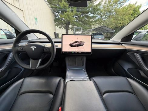 Used 2023 Tesla Model 3 Standard Range RWD image 2