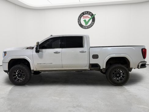 Used 2020 GMC Sierra 2500 Denali w/ Technology Package AWD/4WD image 2