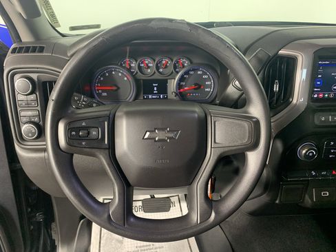 Used 2020 Chevrolet Silverado 1500 Custom Trail Boss w/ Custom Convenience Package AWD/4WD image 19