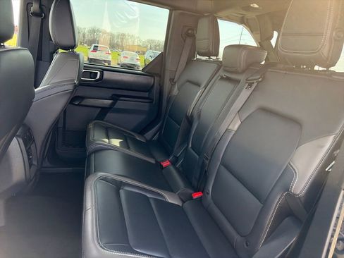 Used 2025 Ford Bronco Outer Banks image 34