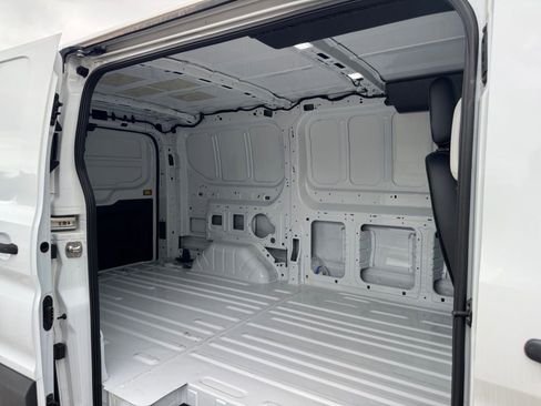 Used 2024 Ford Transit 250 Low Roof RWD image 19