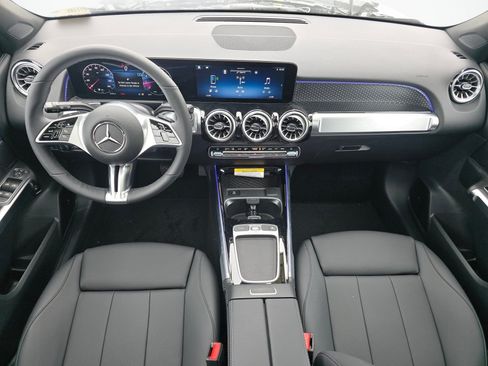 New 2026 Mercedes-Benz GLB 250 4MATIC image 17