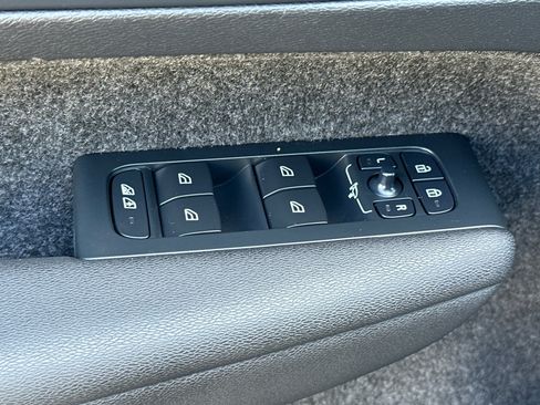 Certified 2023 Volvo C40 P8 Recharge Ultimate AWD/4WD image 12