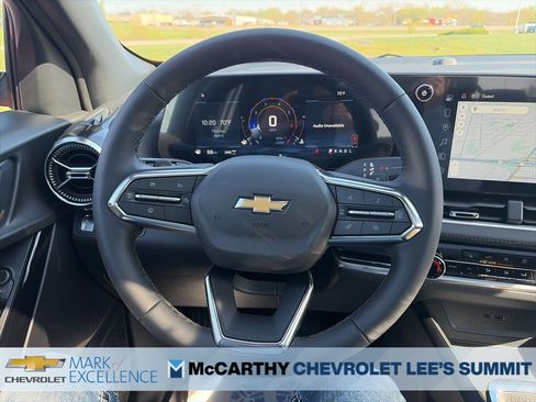 New 2026 Chevrolet Equinox LT w/ Convenience Package II AWD/4WD image 12