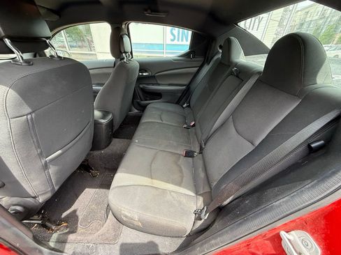 Used 2013 Dodge Avenger SE FWD image 7