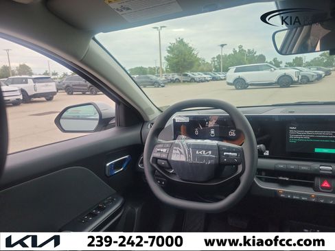 New 2026 Kia K4 FWD image 20