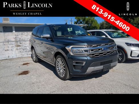 Used 2023 Ford Expedition Platinum RWD image 2