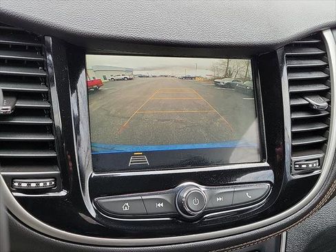 Used 2019 Chevrolet Trax LT w/ LT Convenience Package image 15