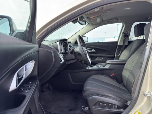 Used 2016 Chevrolet Equinox LT w/ Convenience Package image 11