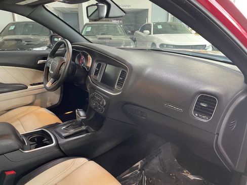 Used 2015 Dodge Charger SXT w/ AWD Plus Group image 31