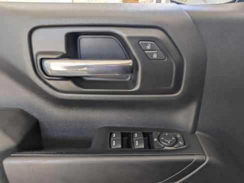 Used 2021 Chevrolet Silverado 1500 Custom image 15