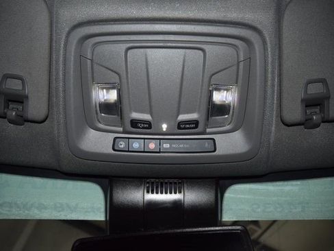 Used 2024 GMC Sierra 3500 Pro w/ Convenience Package image 39