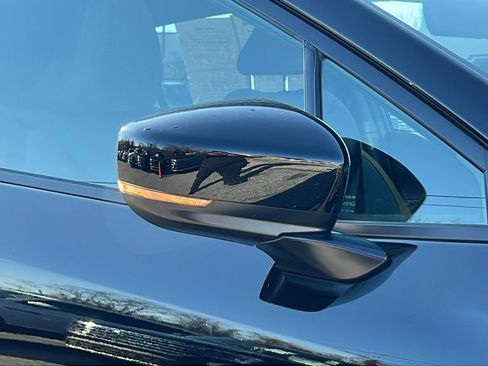 Certified 2025 Subaru Crosstrek 2.5i Sport w/ Crosstrek Mirror Package image 8