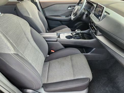 Certified 2023 Nissan Rogue SV FWD image 10