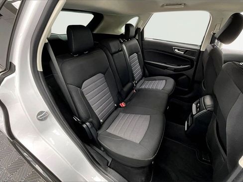 Used 2024 Ford Edge SE image 27