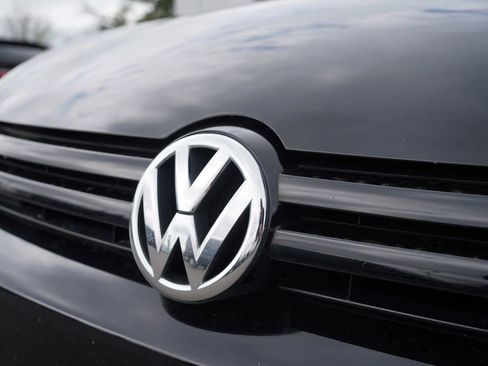 Used 2013 Volkswagen Golf 4-Door image 13