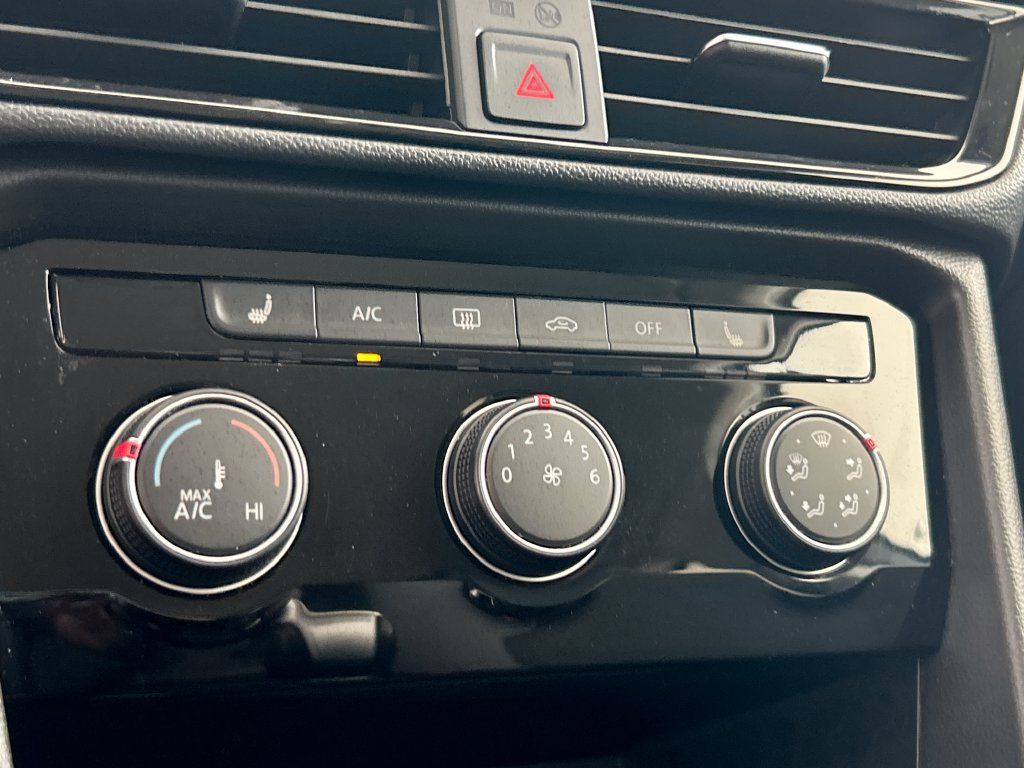 Certified 2023 Volkswagen Taos SE FWD image 24
