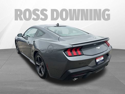 Used 2025 Ford Mustang Premium image 6